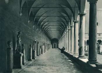 Claustros en el museo de los Baños de Diocleciano, Roma, Italia