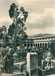Jardín en el Museo de las Termas de Diocleciano, Roma, Italia, c1926