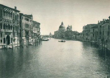 Gran Canal e Iglesia de Santa Maria della Salute, Venecia, Italia