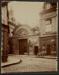 Entrada a un palacete privado, 47 Rue Vieille du Temple