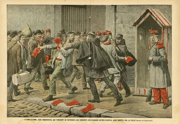 Ilustración de Eugene Damblans (1865-1945) en Le Pelerin, 22/10/05 - En Saint-Etienne, dos anarquistas que intentaron distribuir vestuarios antimilitaristas a los reclutas, fueron arrestados por la policía - Antimilitarismo, Anarquismo, Ejército, Policía, 