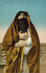 Egipto, Traje de mujer árabe (foto coloreada)