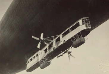 [Góndola de un dirigible]
