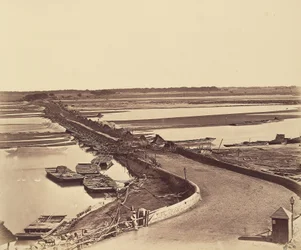 Puente de barcos sobre el Jumna, tomado desde Lulim Ghur