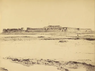 Exterior del fuerte norte río Peiko mostrando la entrada inglesa y francesa, 21 de agosto de 1860