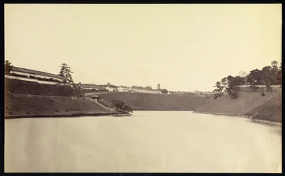 Foso alrededor del Palacio del Magnate en Yedo