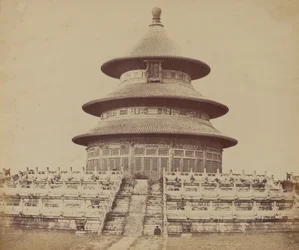 Templo Sagrado del Cielo donde el Emperador sacrifica una vez al año, en la ciudad china de Pekín, octubre de 1860