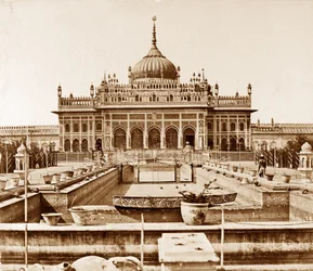 El Husainabad Emambara y la tumba de Mahomed Ali Khan, Lucknow