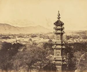 Vista del Palacio de Verano. Pagoda Yuan Ming Yuan. Antes del incendio, Pekín, 18 de octubre de 1860