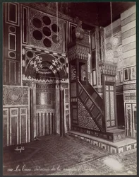 El Cairo - Interior de la mezquita El Bordei