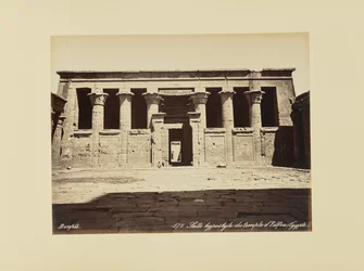 Sala hipóstila del templo de Edfu (Egipto)