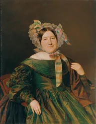 Mujer con un vestido iridiscente verde, rojo salmón