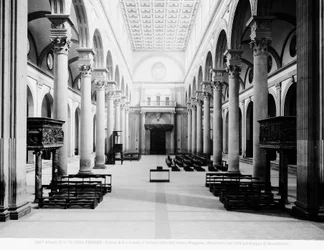 Vista de la nave, 1425-46