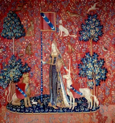 Una joven rodeada de un león, un unicornio, un mono y conejos - Tapiz de lana y seda realizado entre 1484 y 1500. Del castillo de Boussac, Creuse. Dimensiones: 3,7 x 4,7 m - París, Museo Nacional de la Edad Media, termas de Cluny - Alegoría del tacto (El