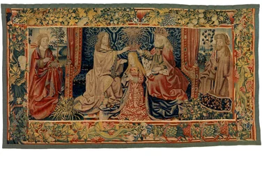 Tapiz frontal de altar que representa la Coronación de la Virgen entre dos santos, realizado en Flandes o en el Bajo Rin