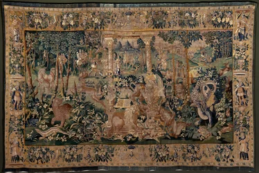 Tapiz flamenco. Paisaje con pérgola y grandes bestias, con 2 columnas. Taller de Oudenaarde. 319x508cm. Inv 0023. Siglo XVII.