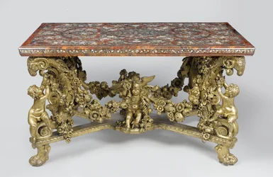 Mesa de marquetería sobre base de madera de tilo tallada y dorada, 1689