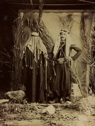 Álbum Damas y Baalbek: Pareja siria con ropa tradicional