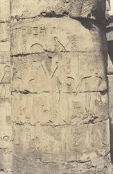 Karnak Tebas, Palacio - Sala Hipóstila - Colonnade Central - Decoración