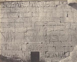 Médinet-Abou Thèbes, Constructions Postérieures - Fragmento de Escultura