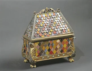 Arqueta relicario (oro, plata y piedras semipreciosas)