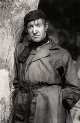 Charles McNaughton, actor, 1909