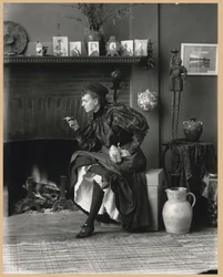 Frances Benjamin Johnston, Autorretrato (como "Mujer nueva")