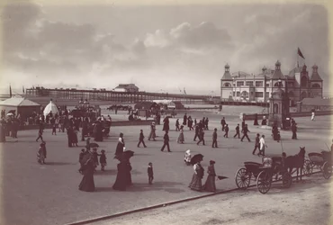 Rhyl. El Pabellón y el Muelle, 1870s