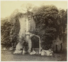 Castillo de Ruïne van Raglan en Monmouthshire Castillo de Raglán. Gran escalera (título sobre el objeto)
