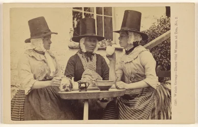 Grupo galés - Tres ancianas tomando el té, nº 2