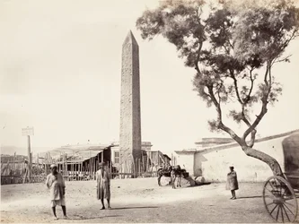 Obelisco egipcio, Aguja de Cleopatra, en Alejandría, Egipto