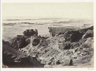 Cantera de cal de Tura en el Nilo El Nilo, de las canteras de Joura (título sobre objeto)
