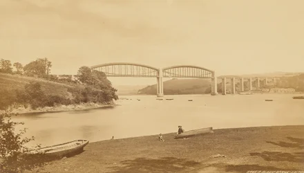 Puente R. Albert, Saltash