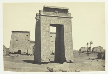 Puerta Esculpida, Karnac, 1857