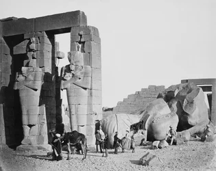 El Ramesseum, Tebas, Egipto, 1858