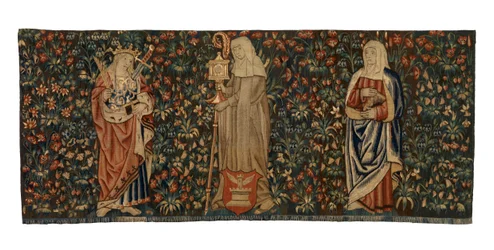Tapiz de las Mil flores, frente de altar, representando a tres santas, Santa Ana, Santa Clara y Santa Eufemia, c.1500, francés o flamenco (lana)
