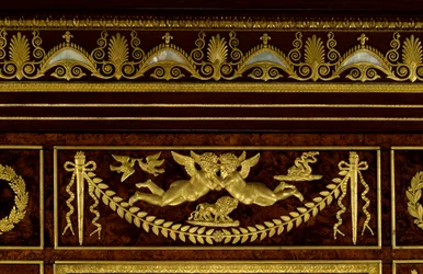 Mobiliario: detalles del invernadero de joyas del armario de la emperatriz Josefina de Beauharnais (Marie-Joseph-Rose de Tascher de la Pagerie) (1763-1814) hecho de madera, bronce dorado por François Jacob-Desmalter (1770-1841)