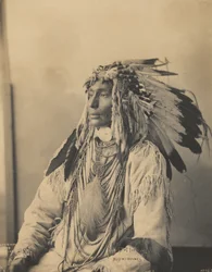 Matar Caballo Manchado, Assiniboines, 1898