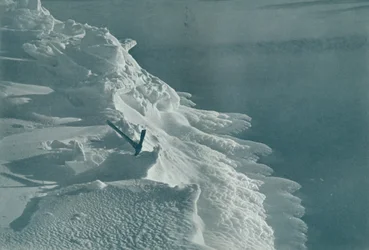 Crecimiento del pie de hielo, Cabo Evans, c1911, 1913