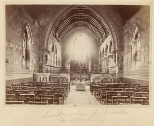 [Interior de una iglesia]