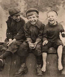 Tres niños felices, 1889