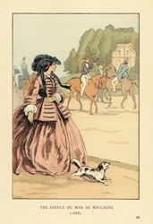 Mujer con sombrero, chaqueta y crinolina ancha con perro observando a jinetes y carruajes en la pista de equitación. La avenida du Bois de Boulogne, París
