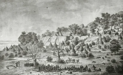 Vista de un pueblo al norte de Agady, en las tierras del pueblo Bertat, desde una perspectiva meridional, de "Voyage a Meroe : au fleuve Blanc, au-dela de Fazoqldans le midi du royaume de Snnar a Syouah", grabado realizado por G. Engelmann, publicado en 18