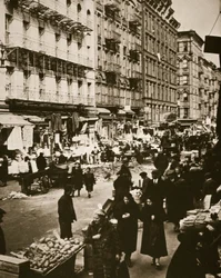 Mercado callejero en Orchard Street, Lower East Side, Nueva York, EE.UU., principios de 1930s