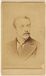 [Hombre no identificado con bigote]