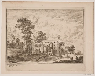 Un edificio monástico en medio de un pueblo italiano