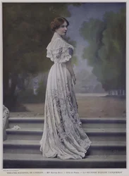 Berthe Bady como Paula en The Second Mrs Tanqueray