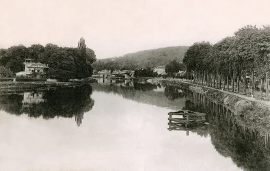 Bougival (Yvelines - 78 - Ile de France): orillas del Sena vistas desde la pasarela, a principios del siglo XX (foto en b/n)