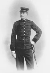Ernest Duchesne como Mayor de Medicina de Segunda Clase en el Segundo Regimiento de Húsares de Senlis, 1897