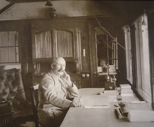 General Pétain en su vagón-salón cuartel general durante la Batalla de Verdún, febrero-diciembre de 1916